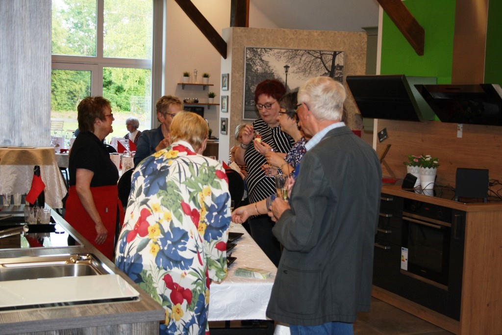 Begrüßung beim Aperitif